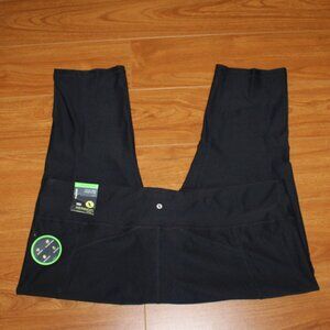 NWT Xersion Performance Mid-Rise-Fitted-Mid Calf Black Capri size 3X